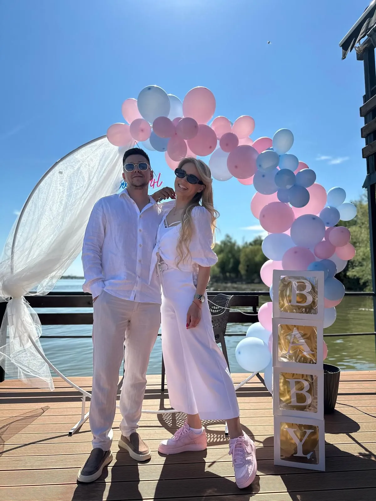 Dekoracija za gender reveal party na Flotadoru